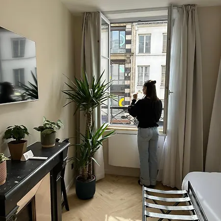 Les Du Faubourg Bed & Breakfast 4*