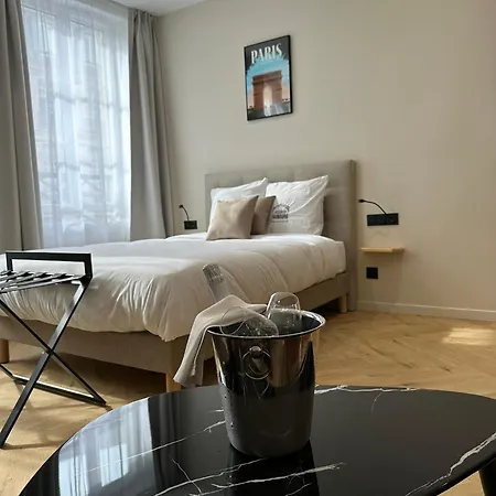 Les Du Faubourg Bed & Breakfast